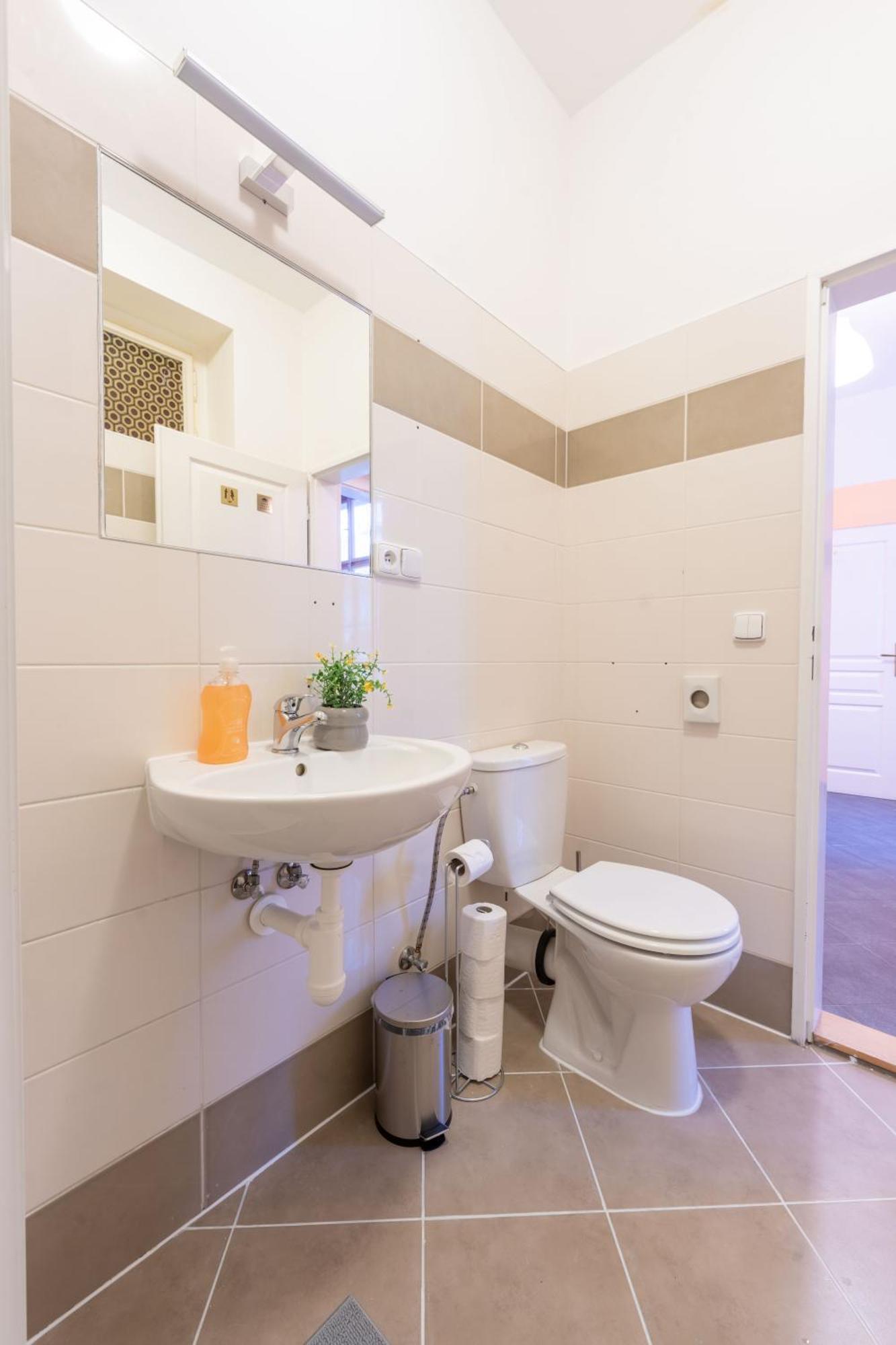 Stellar Female Hostel Prag Dış mekan fotoğraf