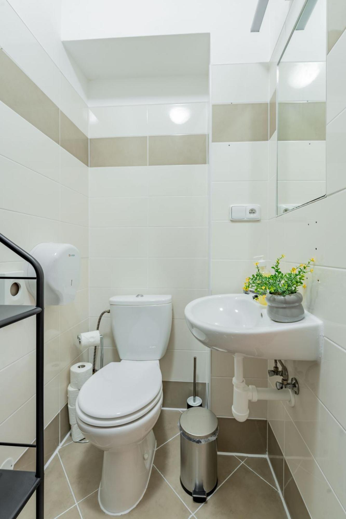 Stellar Female Hostel Prag Dış mekan fotoğraf