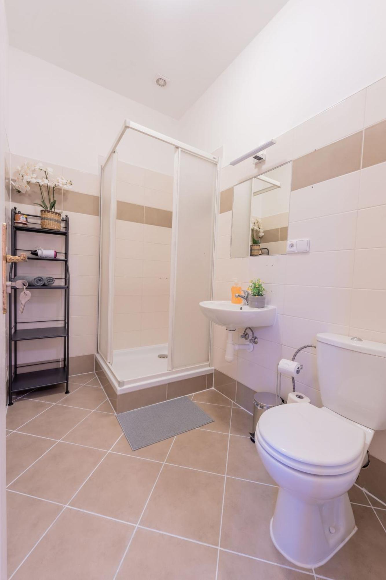 Stellar Female Hostel Prag Dış mekan fotoğraf